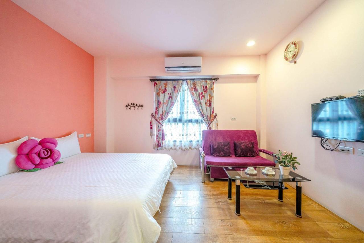 Aurora Castle Guest House Luodong Exterior photo